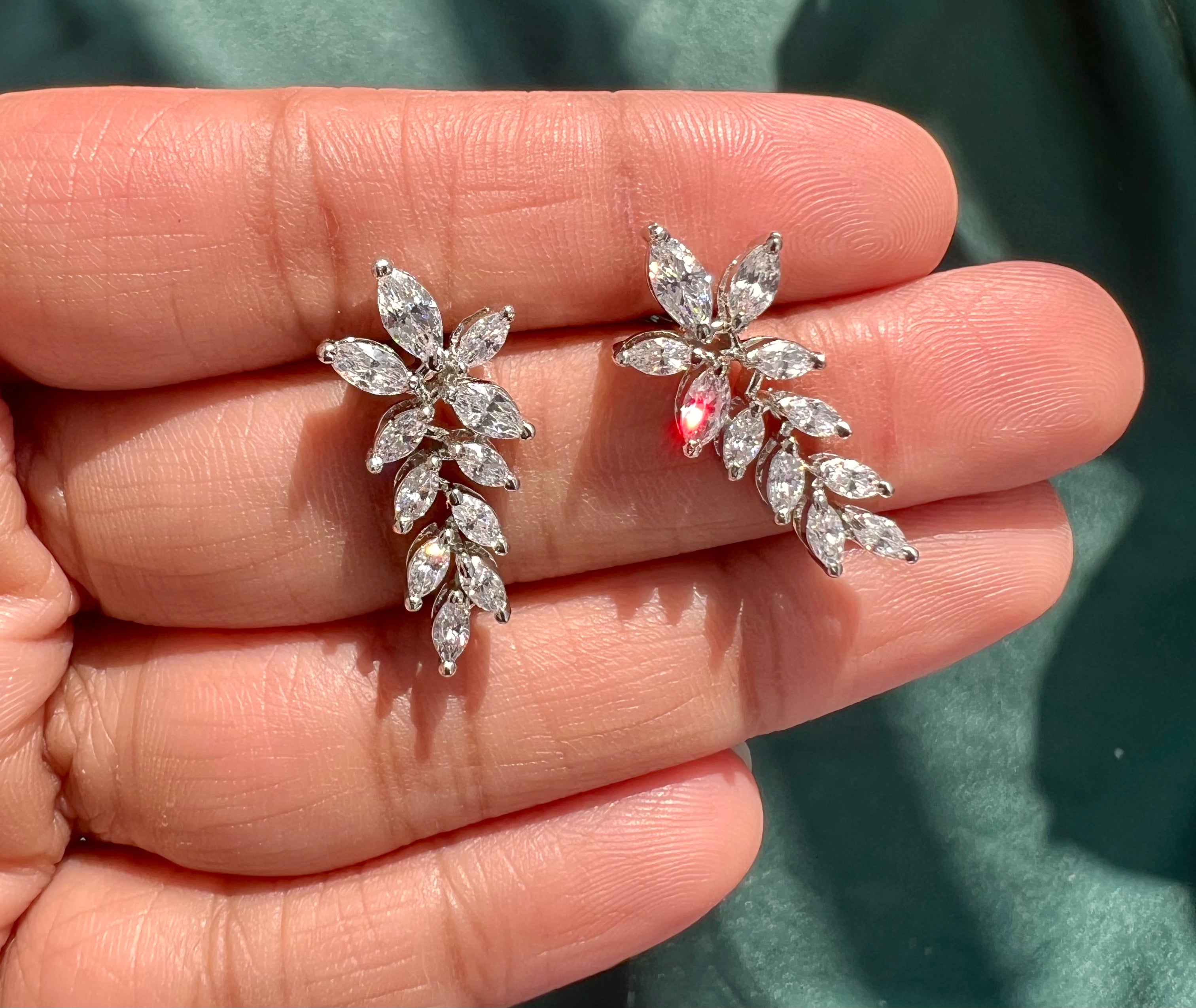 SPRING DROP - SOLITAIRE STUDS